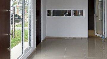 ruang tamu rumah hook depan taman u