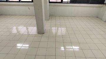 Gambar 5 Ruko apik tamansari facade glass