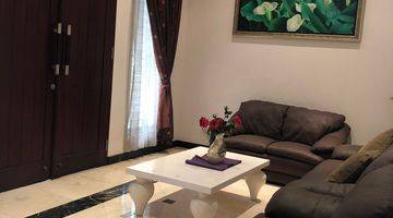 Gambar 3 Rumah Furnished & Bagus Dipermata Buana, Lt 316m2