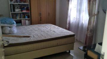 Gambar 2 Rumah 2 Lantai Bagus Semi Furnished SHM di Sektor 1G, Tangerang