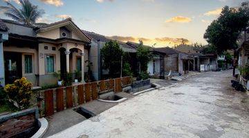 tampak depan rumah minimalis bagus siap huni