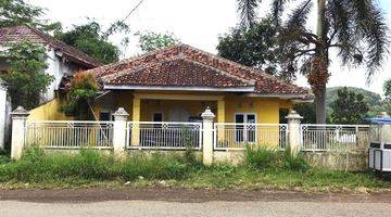 tampak depan rumah di lelang cepat strategis