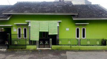tampak depan rumah bagus siap huni di