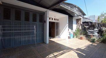 garasi/carport rumah lokasi strategis di belka