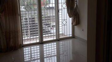 Gambar 2 Dijual Rumah Cluster Amerika Semi Furnished Sudah Renovasi