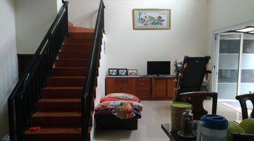 Gambar 4 Rumah Minimalis modern 2 Lantai dkat solo Baru 