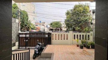 Gambar 3 Dijual Rumah Bagus 2 Lt di Kebon Jeruk Jakarta Barat