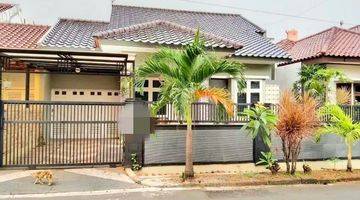 Gambar 1 Rumah 2 Lantai Sudah Renovasi Furnished SHM