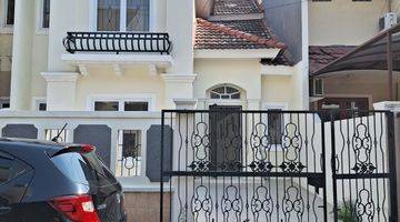 tampak depan rumah bagus rapih siap huni