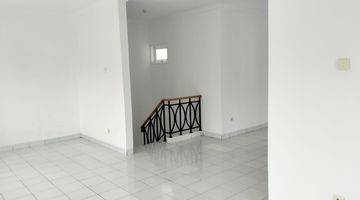 Gambar 4 Dijual Rumah Hoek Mutiara Palem