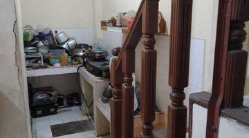 dapur rumah di pondok pekayon indah