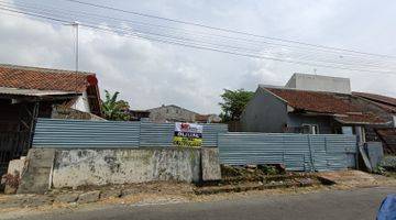 tampak depan tanah kosong strategis untuk kos,