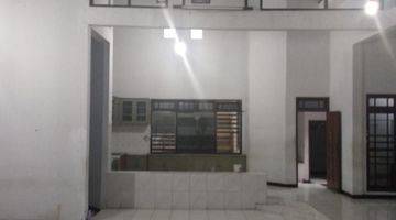ruang keluarga rumah non perum pusat kota