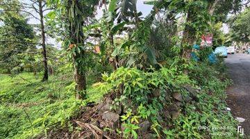 tampak depan tanah kosong pinggir jalan utama