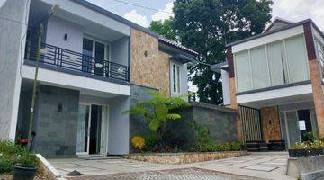 Gambar 1 DIJUAL 2 VILLA AKTIF MODERN DI JALAN ABDUL GANI ATAS, KOTA BATU