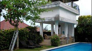 Gambar 3 Rumah Hunian 3lt Fully Furnished + Kolam Renang Di Tanjung Benoa Bali

RUMAH TELUK BENOA VIEW VILLA Kav. I
(kompleks Villa)

Lantai 1 :

- 1 Set Gebyok / Berbatasan Dengan Ruang Keluarga

- 3 Kamar Tidur (Kamar Mandi + Kaca, Toilet & AC) serta built-in cu