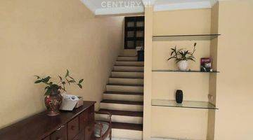 Gambar 2 Rumah Cantik 2 Lantai Semi Furnished Siap Huni Di BSD Ra14671