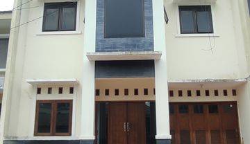 Rumah 2 lantai cocok untuk kantor