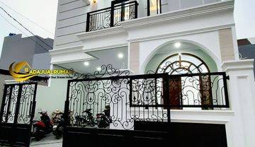 Rumah Mewah TERMURAH Cluster Pinggir Jalan Lebar JAGAKARSA