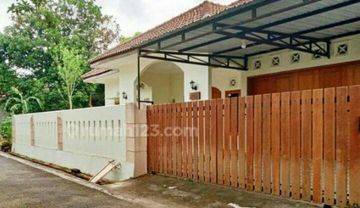 RUMAH.CANTIK DEKAT BANYAK KAMPUS DI CONDONG CATUR 