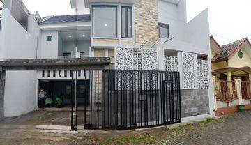 Rumah di Sulfat Kota Malang. Dekat Lapangan Rampal