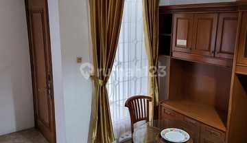 DISEWAKAN RUMAH DEKAT UNIVERSITAS  ITB , UNPAR, UNISBA, UNIKOM BANDUNG, SIAP HUNI, BERSIH TERAWAT, FURNISHED