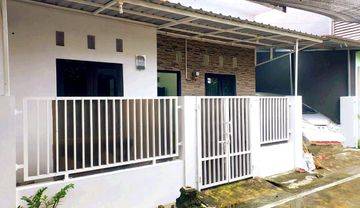 Rumah Cantik Area Perumahan Gumpang Dekat Pasar Tradisional