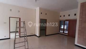 Disewa rumah taman kopo indah 3