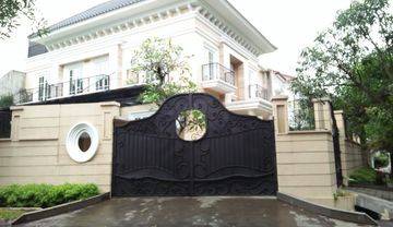 Rumah di Senayan Kebayoran Jakarta Selatan Bagus Dan Siap Pakai