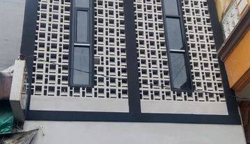 Rumah Model Ruko Cocok Tinggal usaha, 30 Meter Ke Jalan Haji Nawi Raya