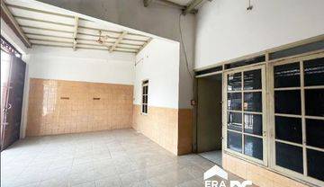 Rumah tengah kota Semarang siap pakai dekat kampus USM dekat LIK dekat tol Gayamsari disewakan di Tlogo Timun Raya Tlogosari Semarang Timur