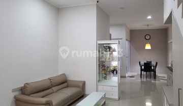 Dijual Rumah Bagus Dan Sangat Terawat di Taman Palem Lestari Nego