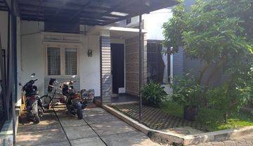 Rumah Strategis Hanya 7 Menit Ke Cibubur Junction di Puri Cibubur Permai J11484