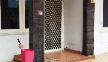 Rumah 2 Lantai, Bagus, Shm, Unfurnished, Dekat Tollway,di Pusat Bisnis Bsd , Villa Melati Mas.