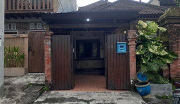 House for Lease with 2 Bedrooms Furnished at Kerobokan