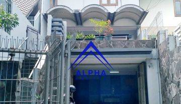 Rumah 2 Lantai Bagus Furnished SHM di Ciumbuleuit, Bandung