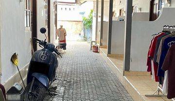 BU boarding house with 10 rooms with en-suite bathrooms, only 3 minutes to Undiknas University