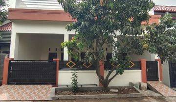 Rumah Bagus Siap Huni, Perumahan Tytian Kencana, Bekasi Barat 