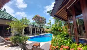 For Rent Luxury Villa Fully Furnished walking distance to the sanur beach
