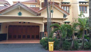 Rumah Disewakan 4 Kamar Dan 4 Garasi Di Pesona Khayangan Furnished