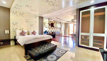 Cepat Rumah Villa di Kawasan Elite Dago Bandung