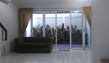 Rumah disewa di discovery Bintaro Jaya sektor 9