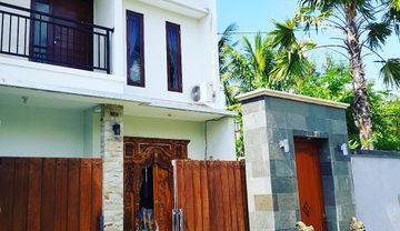 Dijual Rumah semi vila full furnished dekat pantai Saba Gianyar