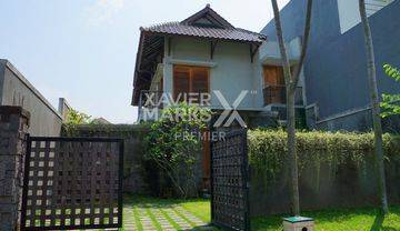 Dijual Rumah Mewah Rasa Bali Dengan Swimming Pool Di Araya Malang
