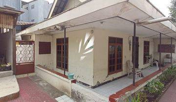 Rumah Strategis di Jl.bekasi Barat Jatinegara Jakarta Timur