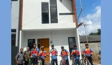 Rumah 2 lantai strategis bebas banjir diciputat 
