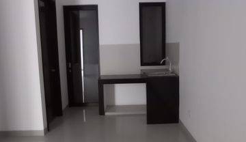 Disewakan Condohouse Lt 2, Green Royal Semanan, 2br, Unit Baru