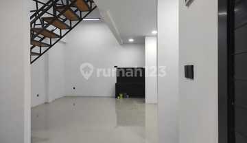 Rumah Baru Terawat Nyaman di Komplek Dian Permai Sumber Sari