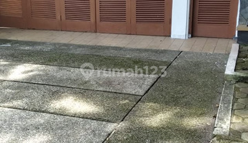 Rumah Klasik Sayap Dago, Strategis, Dikelilingi Area Kuliner