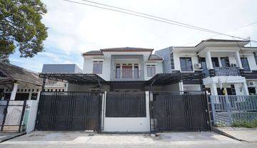 Rumah Strategis 15 Menit Ke Mall The Breeze Bsd City Harga Nego Kpr